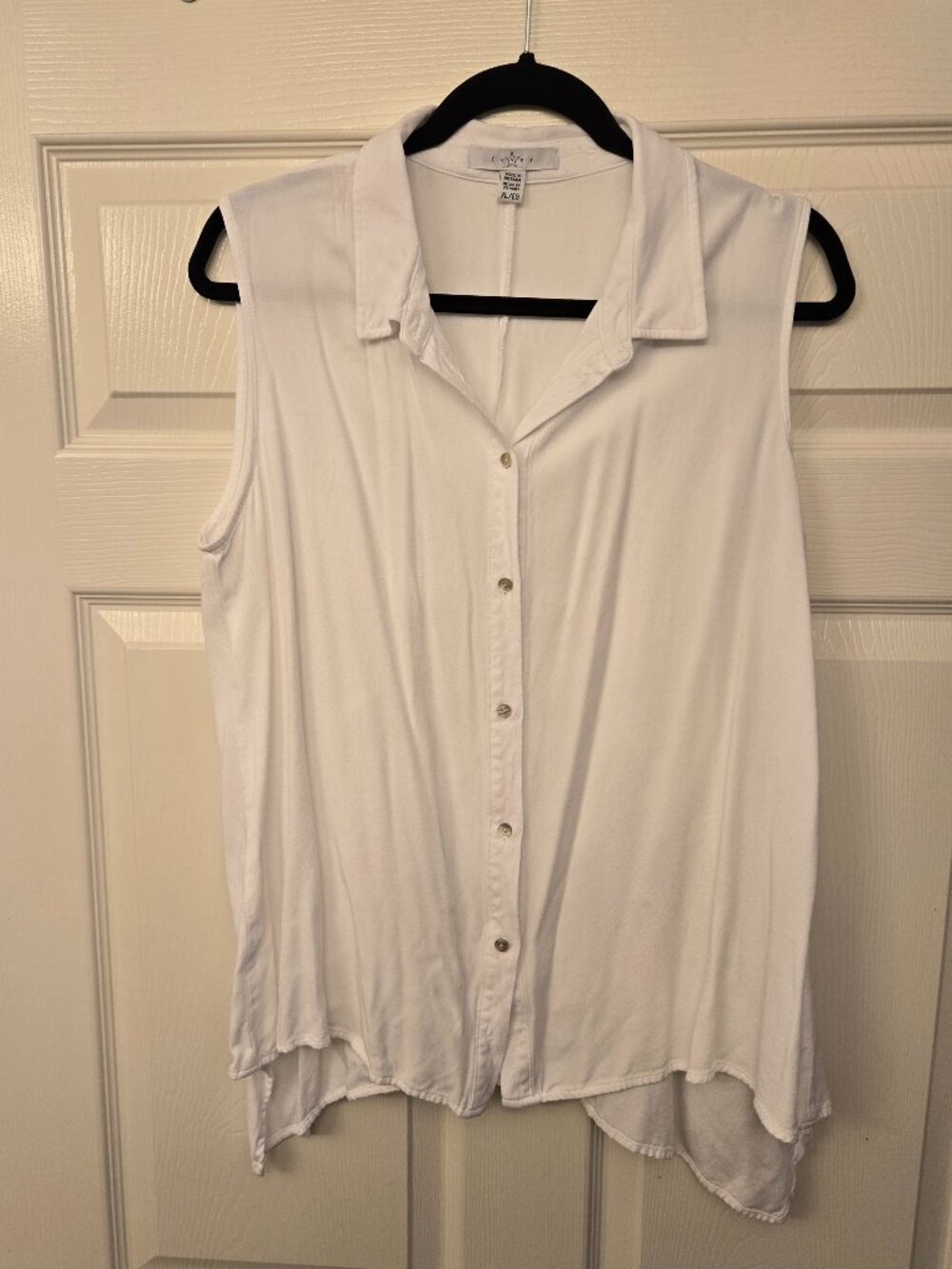 Fever - White button up collared sleeveless blouse, size XL.